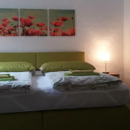 Maximin Apartment